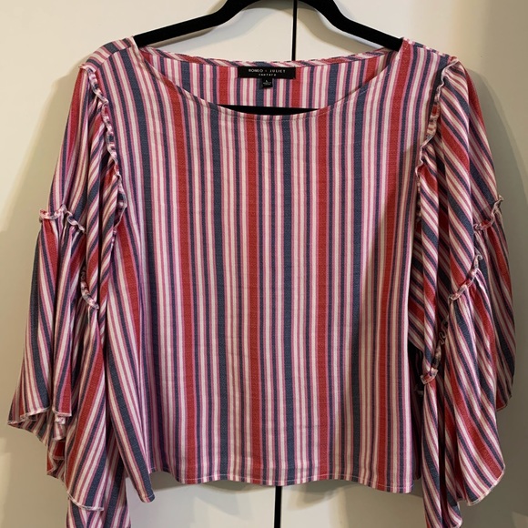 Romeo & Juliet Couture striped bell sleeve top Size Large - Picture 1 of 8